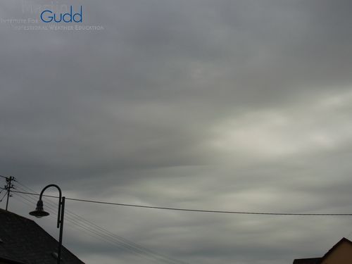 Altocumulus stratiformis opacus asperitas (in Entstehung / developing)